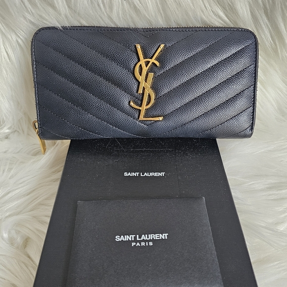🖤 YSL Zippy 🖤 - Picture 1 of 13